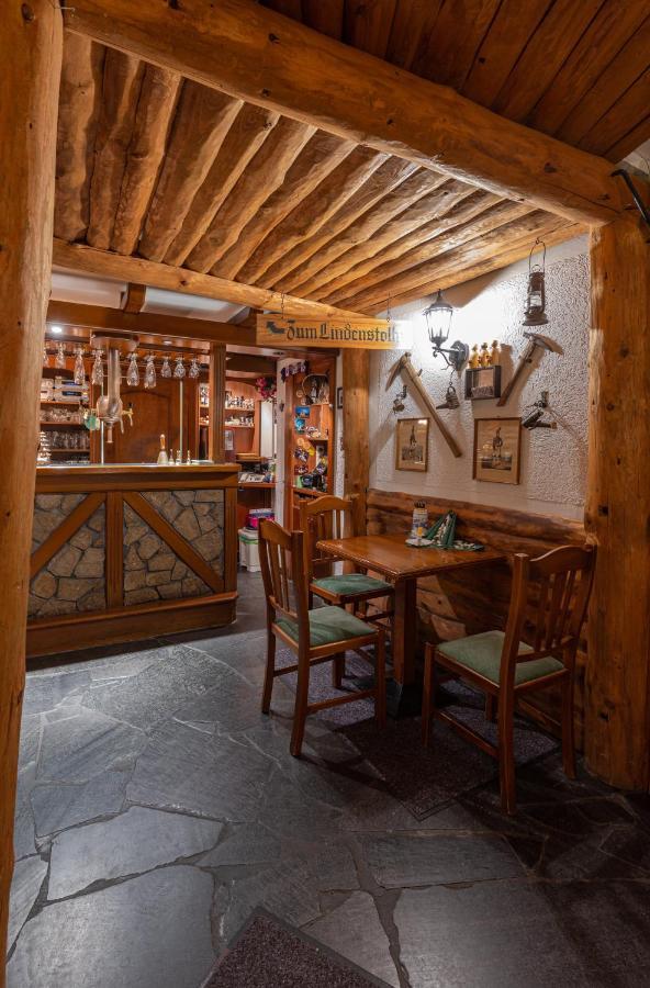 Pension Und Gaststaette Zur Knappenschaenke Thermalbad Wiesenbad Екстер'єр фото