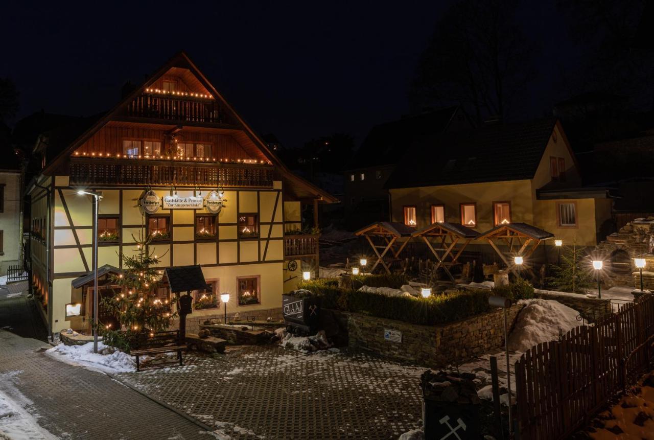 Pension Und Gaststaette Zur Knappenschaenke Thermalbad Wiesenbad Екстер'єр фото